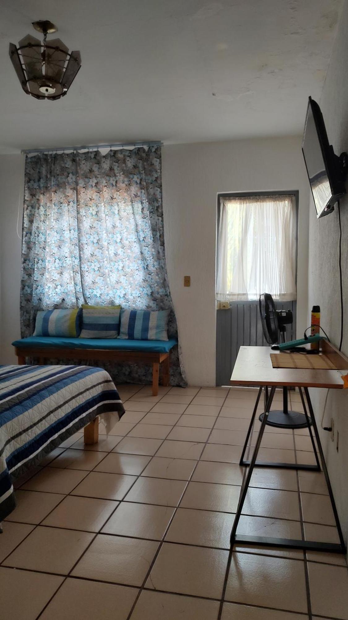 Habitacion Privada En Casa De Huespedes Guadalajara Kültér fotó
